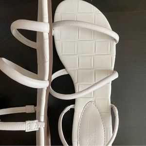 SCHUTZ Alberta Sandal in Prata (white - size 6.5)